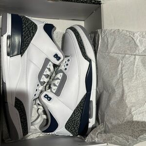Jorden 3s midnight navy blue